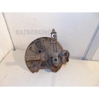 Кулак задний левый Hyundai Elantra 3 XD XD2 527602D105