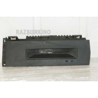 Часы Renault Safrane 1 7700413526