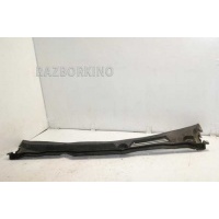 Водосток лобового стекла (жабо) Nissan Almera N16 66862BN010