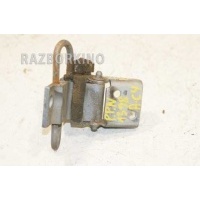 Петля двери передней правой нижняя Audi 100 C4 4A0831412A
