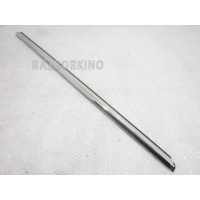 Молдинг стекла двери передней правой Mercedes A2077200400 A2077200400