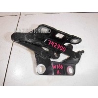 Петля капота левая Mercedes W166 ML A1668800028