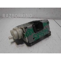 Замок двери передней правой Audi A8 D2 4D 4D1837016A