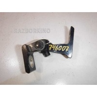 Петля двери передней Volkswagen Jetta 6 8K0831401S