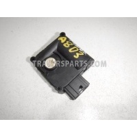 Моторчик заслонки печки Audi Q7 4L 4F0820511B