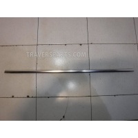 Молдинг стекла двери задней левой Renault Laguna 3 BT 828210168R