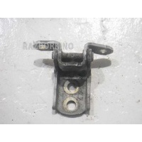 Петля двери передней правой верхняя Nissan Qashqai J10 824202F030