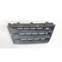Заглушка (решетка) бампера правая Renault Scenic 2003-2009 2006 7701474779
