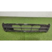 Решетка в бампер центральная Hyundai Solaris RB 2014-2017 865614L500