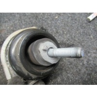 Подушка крепления двигателя Volkswagen Touareg 2005 7l8199131a