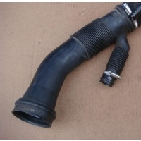 патрубок воздушного фильтра VOLKSWAGEN PASSAT (B5) 2000-2005 06B129627