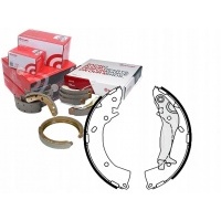 комплект - комплект тормозных колодок [brembo]