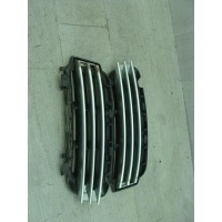 Решетки переднего бампера Land Rover Range Rover IV (2012-2017) LR046708