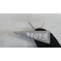 Повторитель поворотов левая=правая Renault Megane 2 2002-2009 2005 8200633416