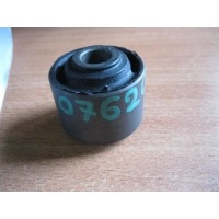Сайлентблок задней балки 80 /90 1986-1991 07620