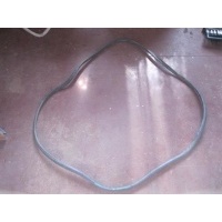 Уплотнитель капота Skoda Fabia 1999-2006 2002 6Y0823737B