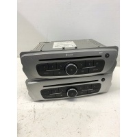 Радио в renault megane 3 281156142r