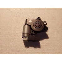 Моторчик стеклоподъемника задний правый gj6a5958x Mazda 3 BK 2008 Мазда 3