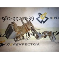Петля двери Passat B5 (96-00) пер R б\у