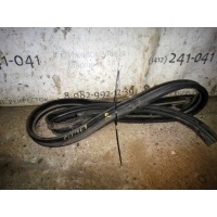 Уплотнитель двери Swift (00- ) c 02-10 R б\у