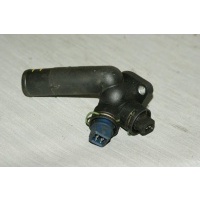 Патрубок системы охлаждения Volkswagen Transporter T4 074121133