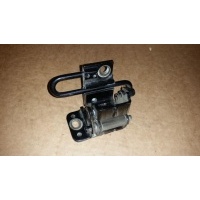 Петля двери задней правой нижняя Volkswagen Golf 4 1J4833412C