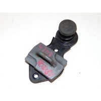 Петля замка капота Mercedes C209 CLK A2038800460