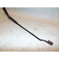 Поводок стеклоочистителя передний Mitsubishi Lancer 7 CB CD MB944045
