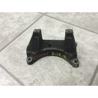 Кронштейн КПП Mercedes R171 SLK A1402421340