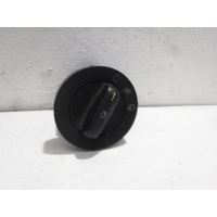 Переключатель света BMW 7 E38 61318352212