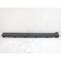 Накладка на левый порог Land Rover Freelander 2 LR001682