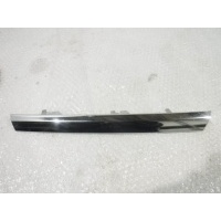 Накладка решетки радиатора Mercedes X166 GL A1668880785