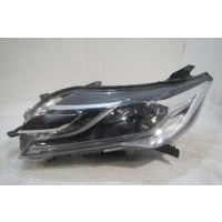 Блок фара левая Mitsubishi Pajero Sport 3 8301C835