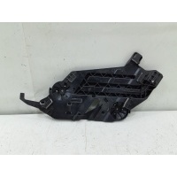 Кронштейн фары Skoda Octavia A5 1Z0941585