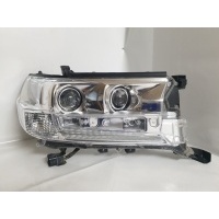 фара Toyota Land Cruiser 200 8110560K10
