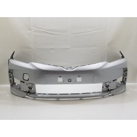 бампер Toyota Corolla E180 5211902F30