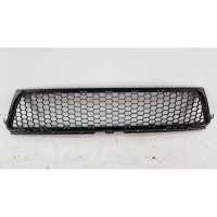 Решетка бампера Renault Sandero 2 2009-2014 8200735103