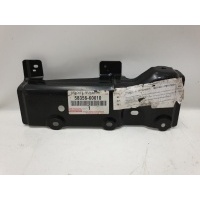 Кронштейн бампера Toyota Land Cruiser 200 58356-60010