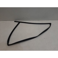уплотнитель стекла двери Toyota Corolla E180 2014- 68141-02310