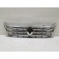 Решетка радиатора Renault Duster 623825665R