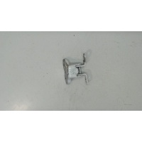 Петля двери, зад. правая Toyota Yaris 2005-2011 2011 6875020121