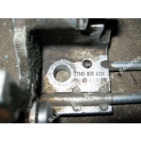 Петля двери Volkswagen Transporter T5 2008 7H0831411B