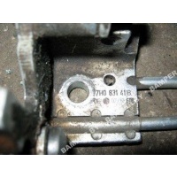 Петля двери Volkswagen Transporter T5 2012 7H0831411B