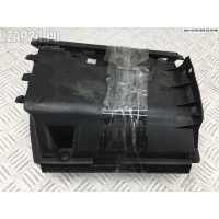 Клык бампера задний правый Volkswagen Transporter 5 2007 7h0807130a