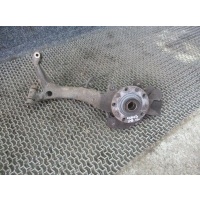 Ступица передняя левая Volkswagen Passat 1999 8d0407257ac
