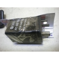 Реле (прочие) Volkswagen PASSAT 3 1990 357906121