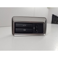 Кнопка открывания бардачка Jaguar XF X250 2007-2015 AX23F062A00BA
