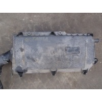 Корпус воздушного фильтра Volkswagen Golf 4 036129611CB