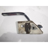 Петля капота правая Volkswagen Vento 1H0823302A