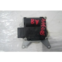 Моторчик заслонки печки Volkswagen Touareg 1 7L 2002-2010 4F0820511B